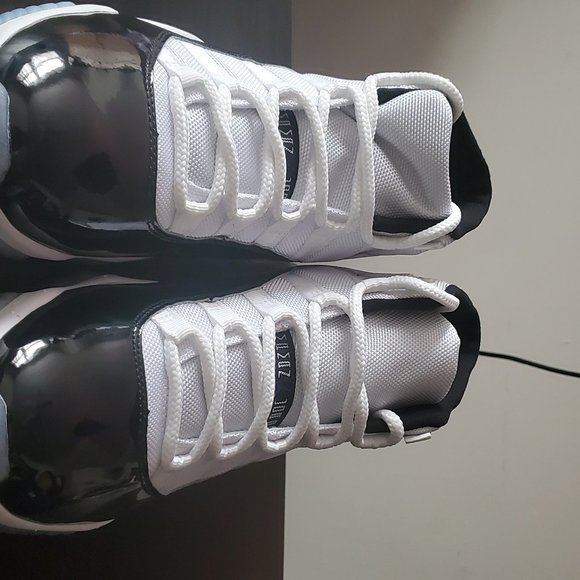 2018 Jordan 11 size 9.5 DS - Picture 6 of 9